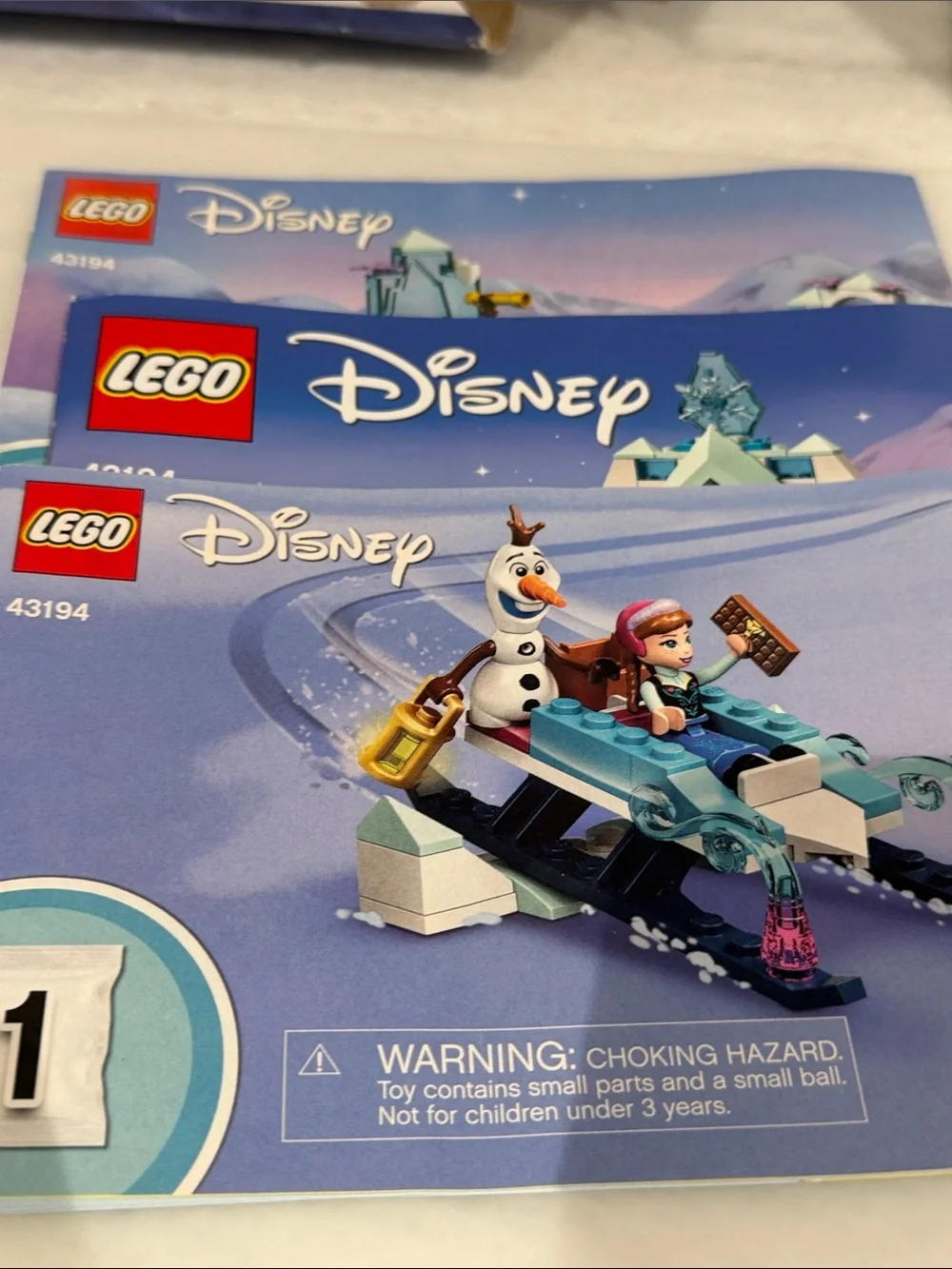 LEGO Disney Frozen 43194 Anna & Elsa’s Frozen Wonderland + Large LEGO Baseplate